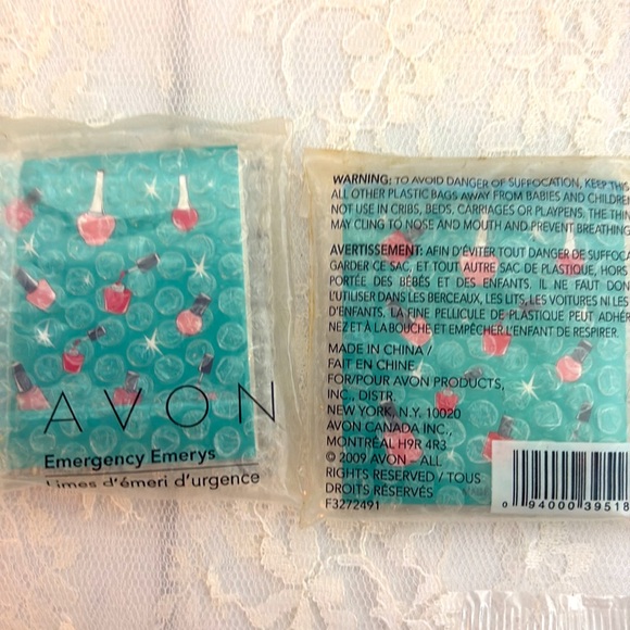 Mini Makeup Assortment Bundle - Picture 2 of 6